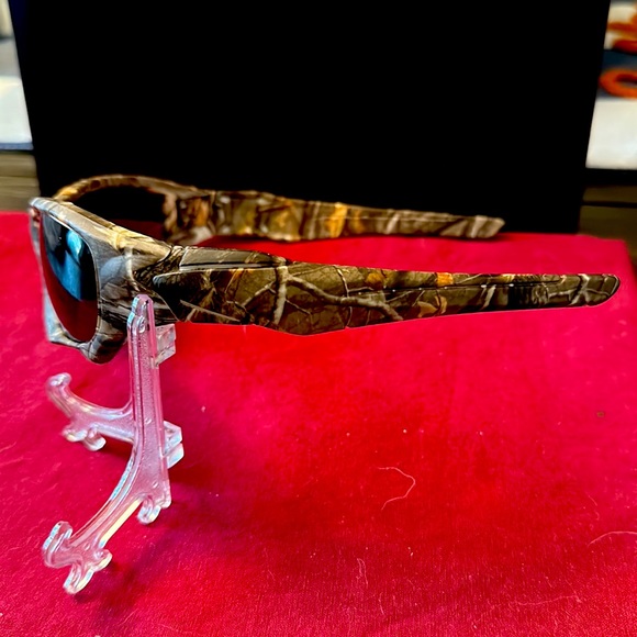 Men’s camouflage fashion sunglasses. Great style and fit. Brand new - Picture 2 of 4